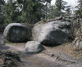 Kamienie narzutowe