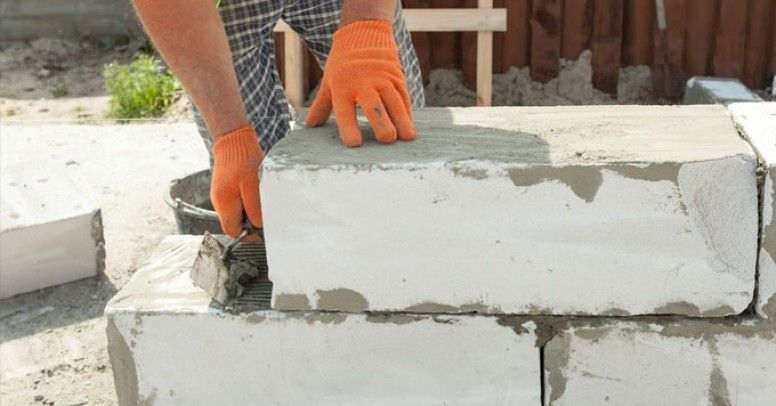 Tworzenie ścian z betonu komórkowego bez termicznych mostków