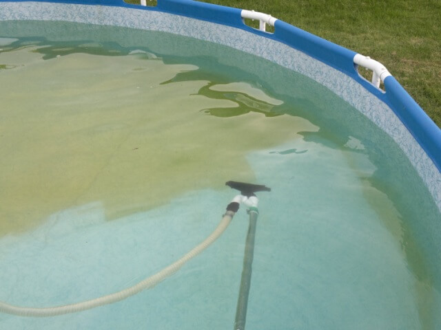 Klarowanie wody w basenie
