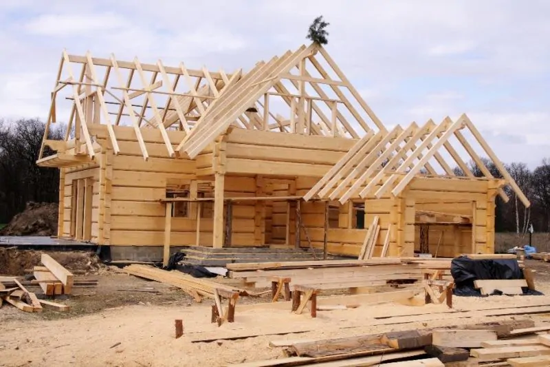 Budowanie domów z drewna