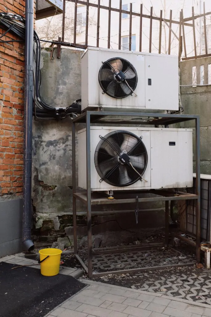 Kondensacyjne i sorpcyjne oczyszczanie powietrza w wentylacyjnych i klimatyzacyjnych instalacjach